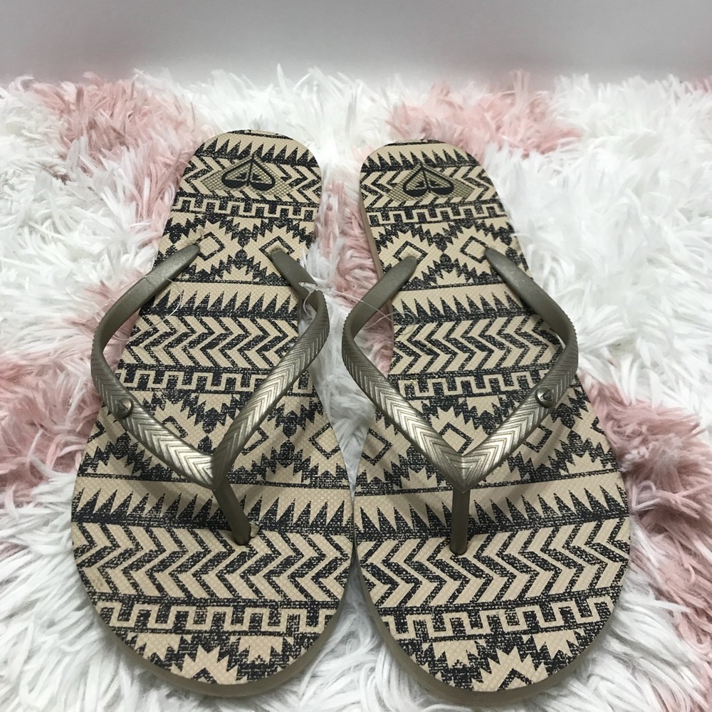 🌼 Super cute Roxy sandals 🌼 - Picture 3 of 4